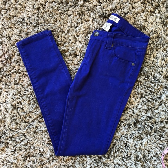 Pants - BLUE SKINNY JEANS SIZE 3